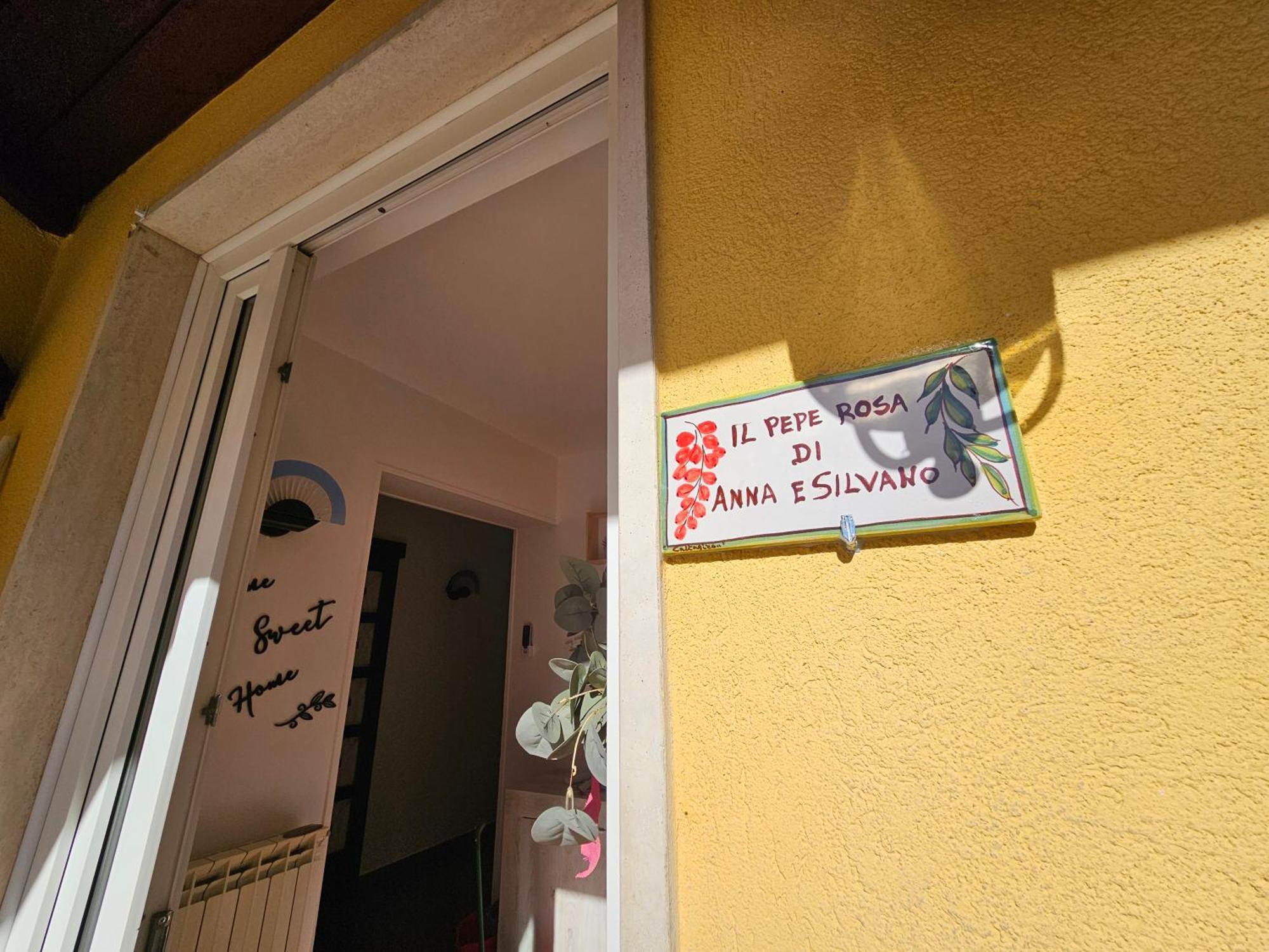 Il Pepe Rosa Di Anna E Silvano Sarzana Exterior photo